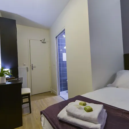 Hotel Du Quai De Seine Paris
