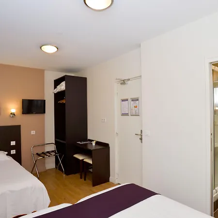 Du Quai De Seine Hotel 2*