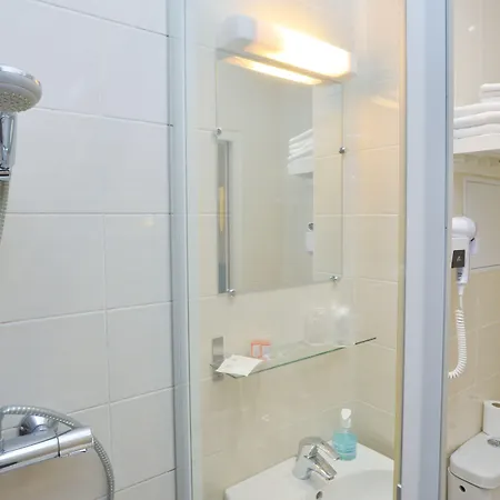 Du Quai De Seine Hotel 2*