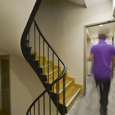 Du Quai De Seine Hotel 2*