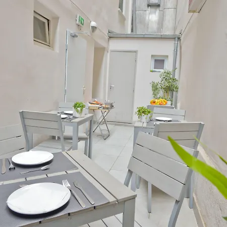 Hotel Du Quai De Seine