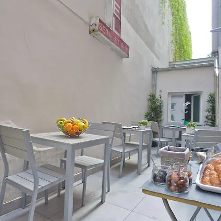 Hotel Du Quai De Seine Parigi