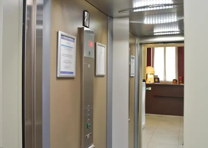 Hotel Du Quai De Seine